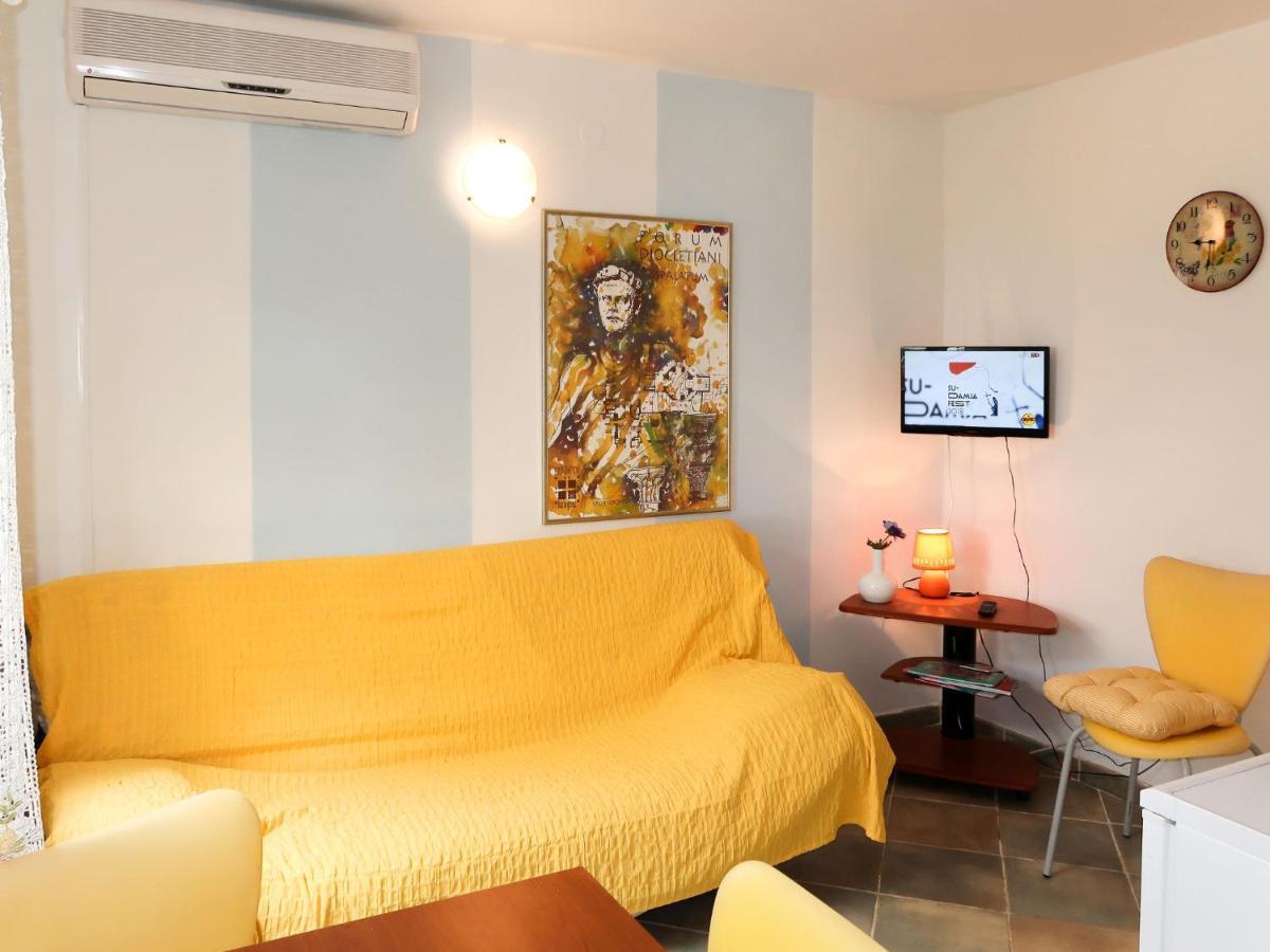 Holiday Home Garden Apartment - Brc650 By Interhome 수마르틴 외부 사진